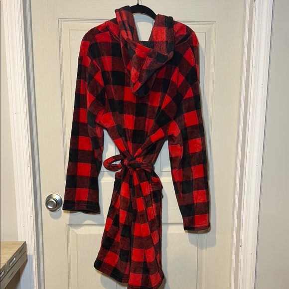 Woman’s Plush Buffalo Plaid Robe with Pockets Size Large/XL - Picture 4 of 6